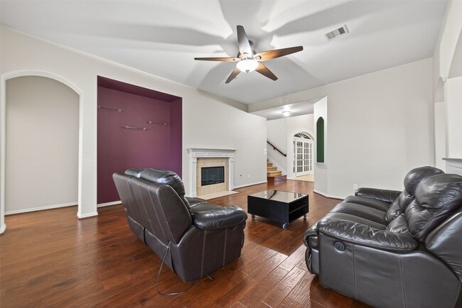 Building Photo - 5215 Field Briar Ln