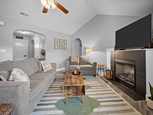 Building Photo - 309 Forbes Ln
