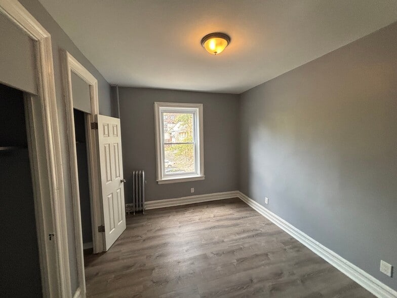 Building Photo - 645 Bergen Ave