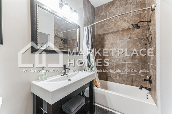 Building Photo - 1917 N College Ave