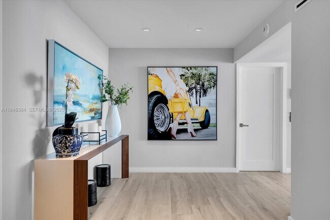 Building Photo - 600 Grapetree Dr