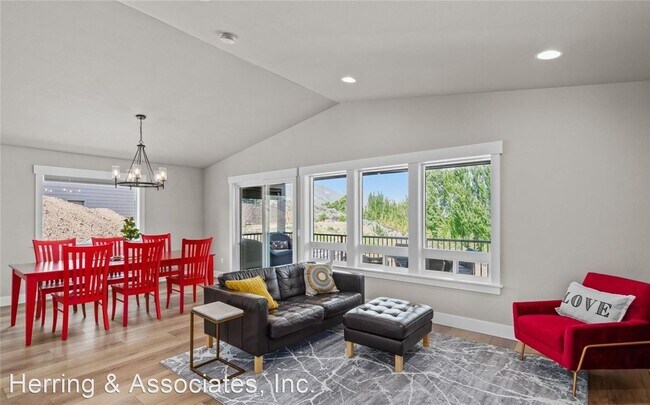 Building Photo - 3 br, 3 bath House - 3020 Riverview Lane