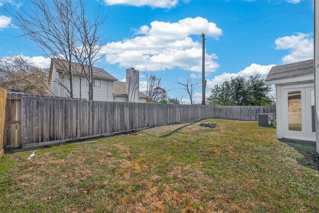 Building Photo - 3517 Denio Dr