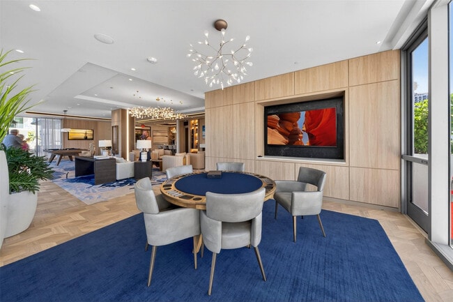 Building Photo - 153 N Seabreeze Blvd