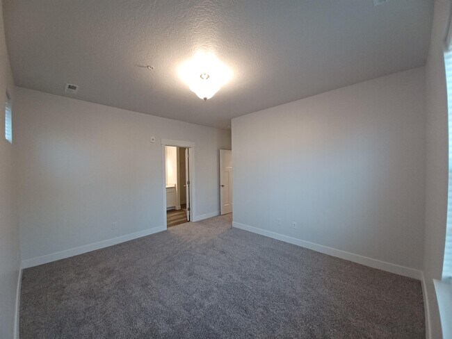 Building Photo - 3761 W 1480 N