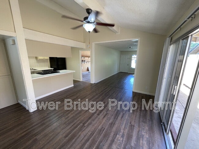 Building Photo - 6416 Miles Ln