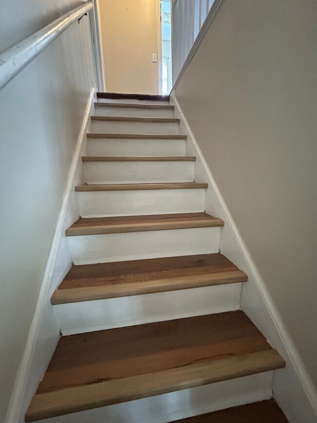 Building Photo - COMING SOON! N Greensboro, 4/2.5 home off of N Church St near Lake Jeanette & I-840