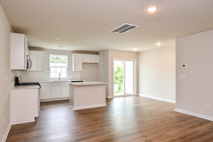 Building Photo - 717 McKissick Dr