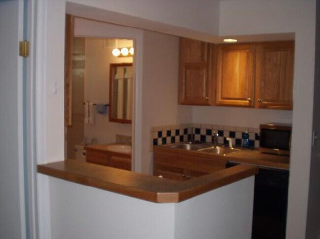 Kitchen and bath - 2254 Eastwood Dr