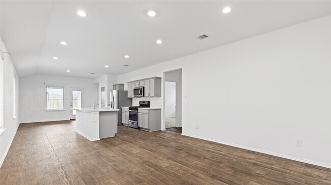 Building Photo - 2326 Spruce Clf Ln