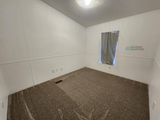 Building Photo - 15317 W Charles Rd