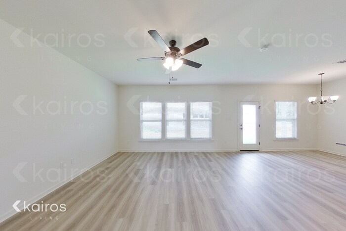 Building Photo - 205 Foggy Ln