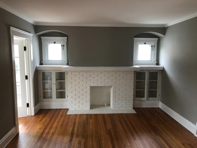 Building Photo - 2155-2157 Wascana Avenue