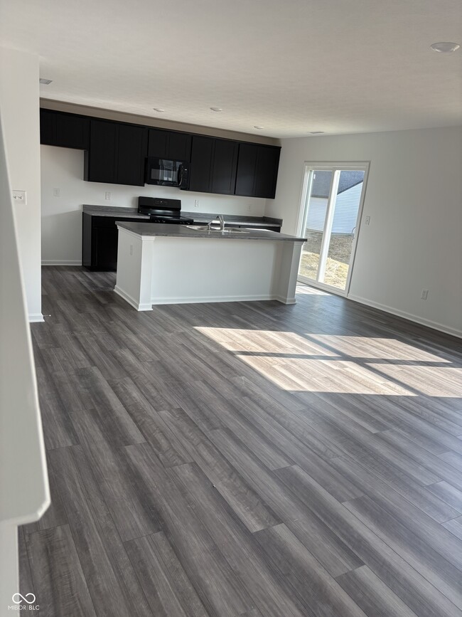 Building Photo - 2825 Moonstone St