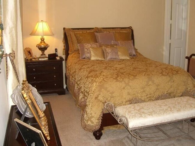 Building Photo - 1253 Piazza Antinori