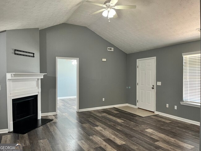 Building Photo - 7098 Hummingbird Ln