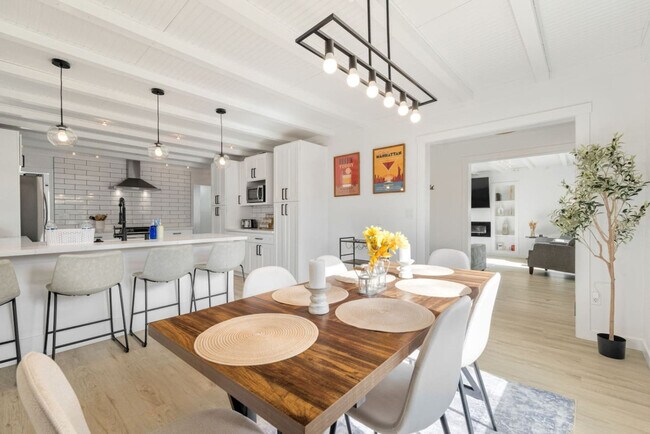 Building Photo - 3413 N 8th St