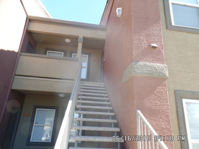 Building Photo - 2 BDRM 2 BATH CONDO IN GATED TUSCANO COMMUNITY IN THE SW