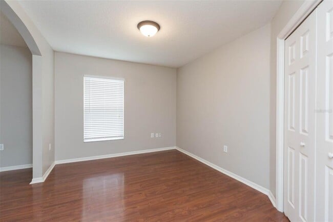 Building Photo - 4550 Roundview Ct