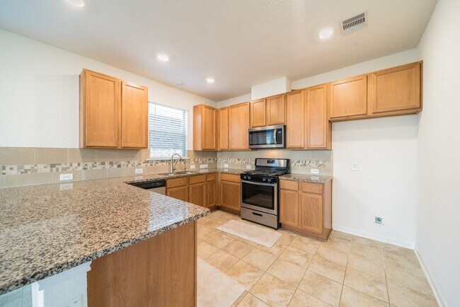 Building Photo - 17334 Texas Willow Dr