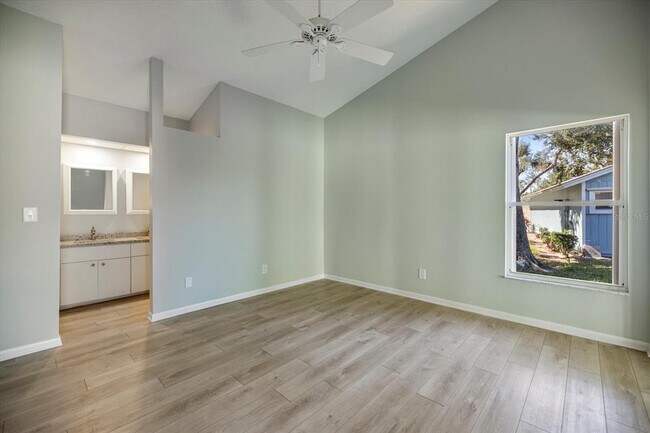 Building Photo - 856 Chatham Dr