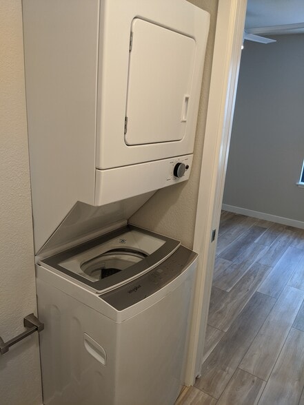 Stacked Washer & Dryer - 2225 Linwood St