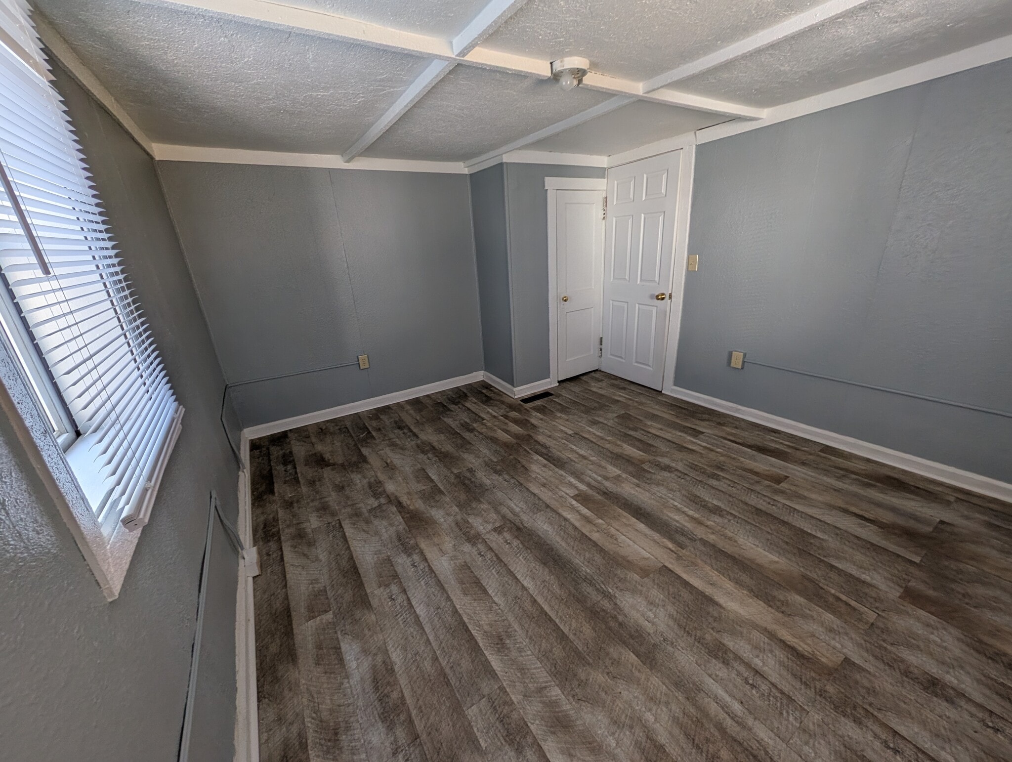 East Bedroom - 1710 Jefferson St