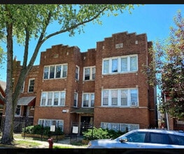 Building Photo - 1530 N Avers Ave