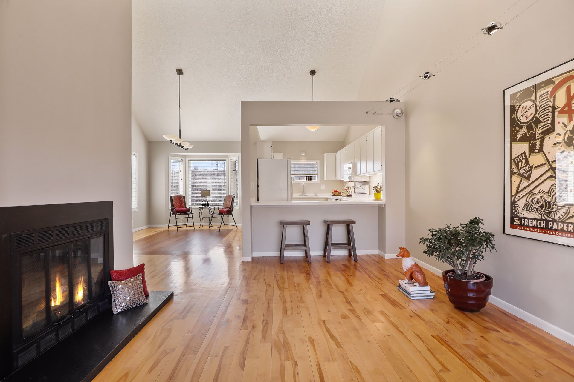Building Photo - 2869 Kenwood Isles Dr