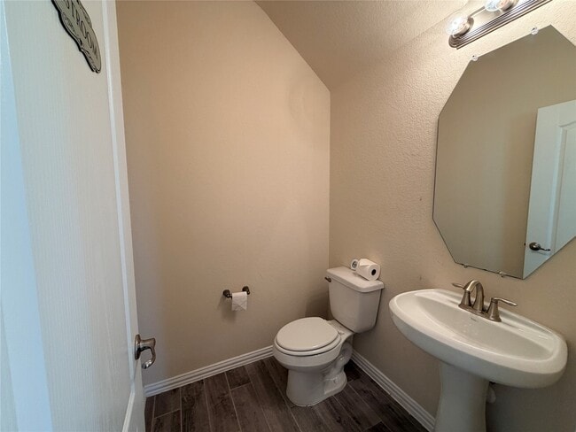 Building Photo - 13106 Leisure Cove Dr