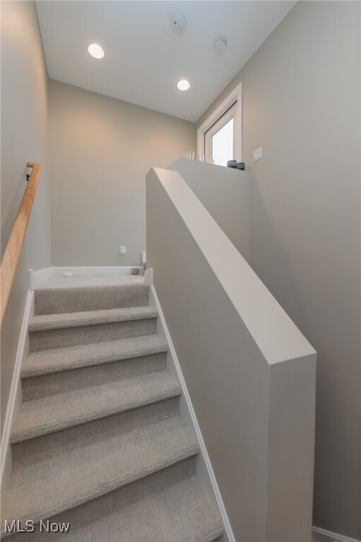 Building Photo - 29 Ashbourne Dr