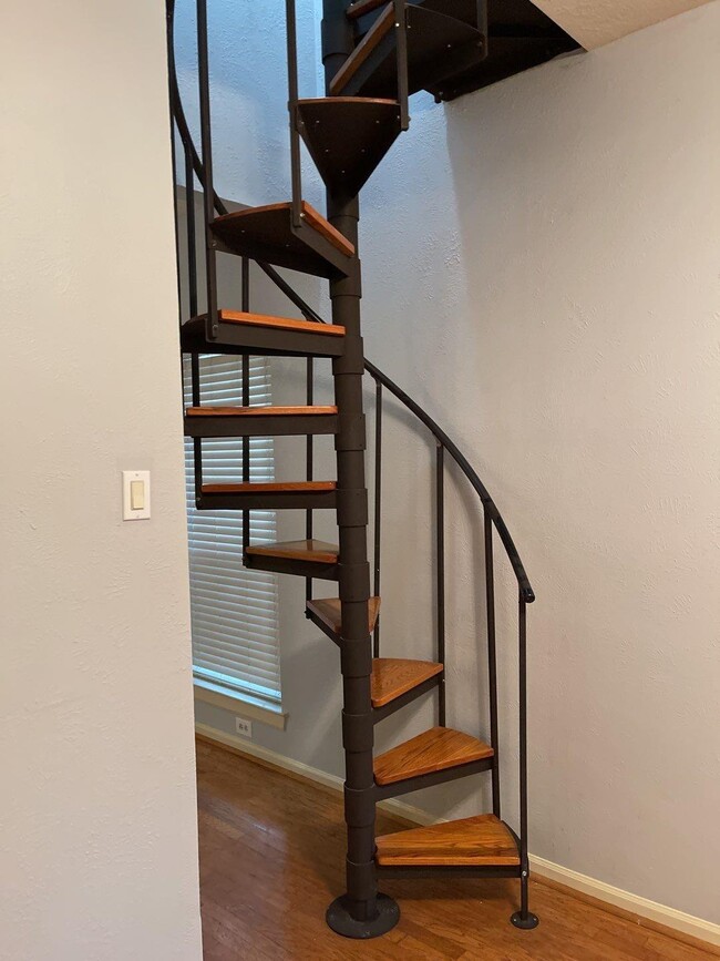 Building Photo - 46 Sweetdream Pl