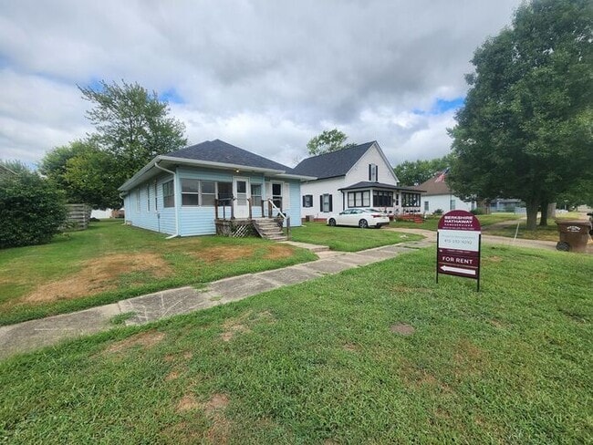 Building Photo - Large Family Home in Clinton