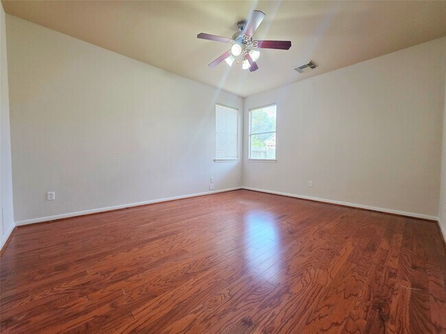 Building Photo - 6038 Starbrook Creek Dr