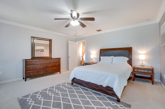 Building Photo - 14822 Fells Ln