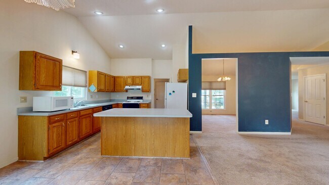 Building Photo - 1125 Butternut Ln