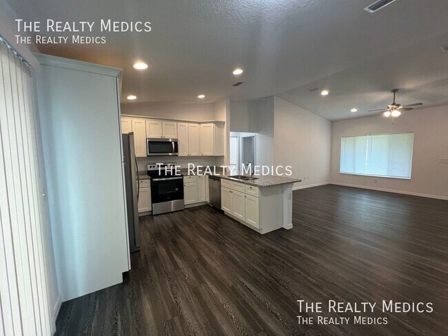 Building Photo - 10 Malauka Loop Pl
