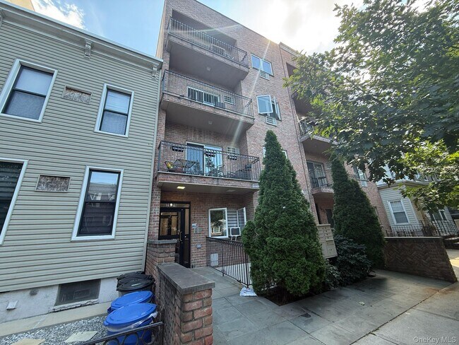 Primary Photo - 28-21 36th St
