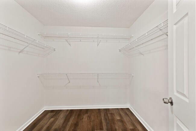 Building Photo - 371 Marshview Dr