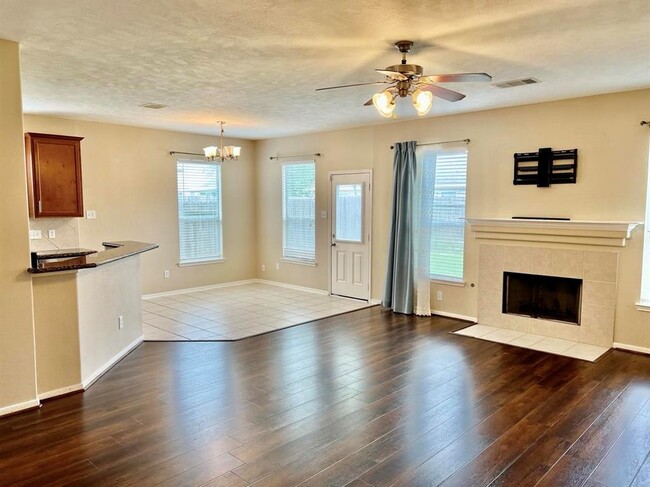 Building Photo - 25106 Hazel Ranch Dr