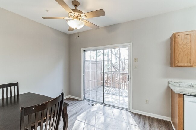 Building Photo - 487 Fort Hill Cir
