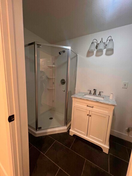 Building Photo - 2869 N G St