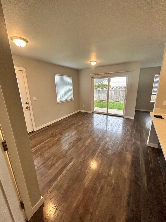 Building Photo - 2255 Bluestem St