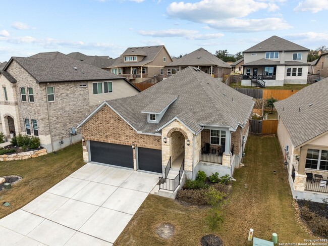 Building Photo - 1318 Tabuenfeld - Excellent, Clean Home, N...