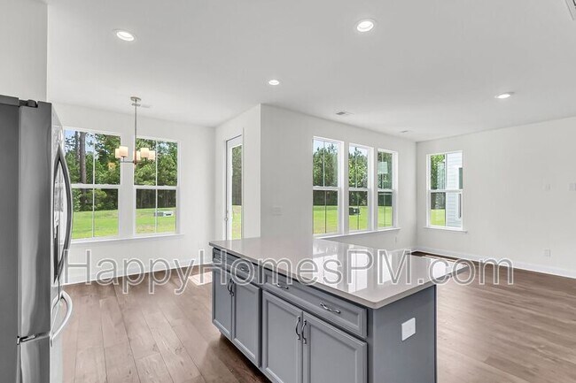 Building Photo - 335 Chapman Cir
