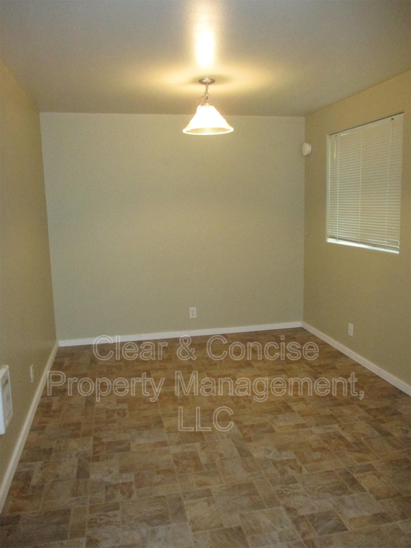 Building Photo - 1246 N Park Ave