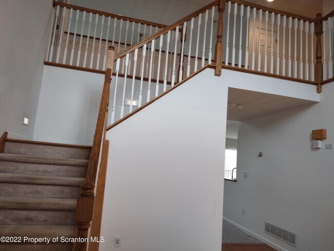 Building Photo - 1014 Fairfield Cir