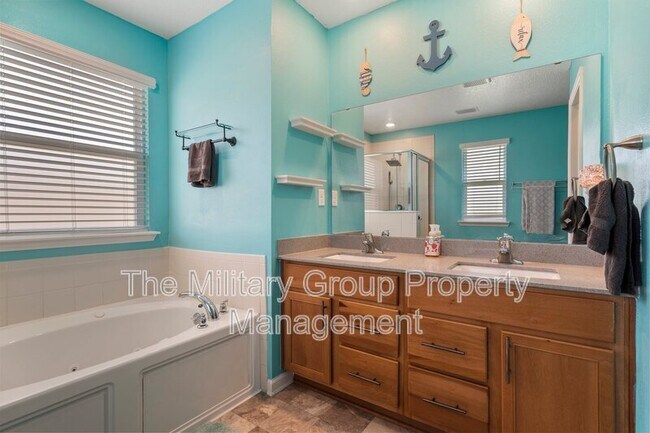 Building Photo - 2522 Lantana Ln