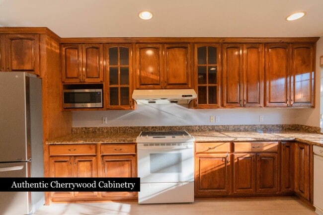 Building Photo - 6596 Almaden Rd