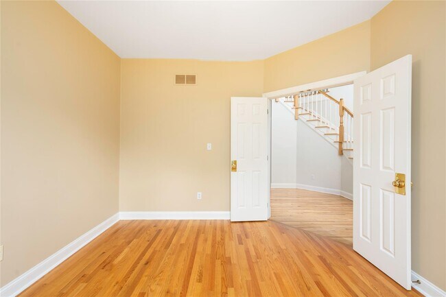 Building Photo - 46 McGuiness Ln